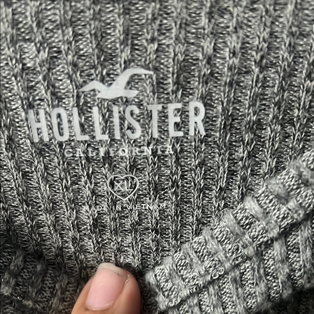 Hollister Gray Ribbed Knit Top - Picture 2 of 2